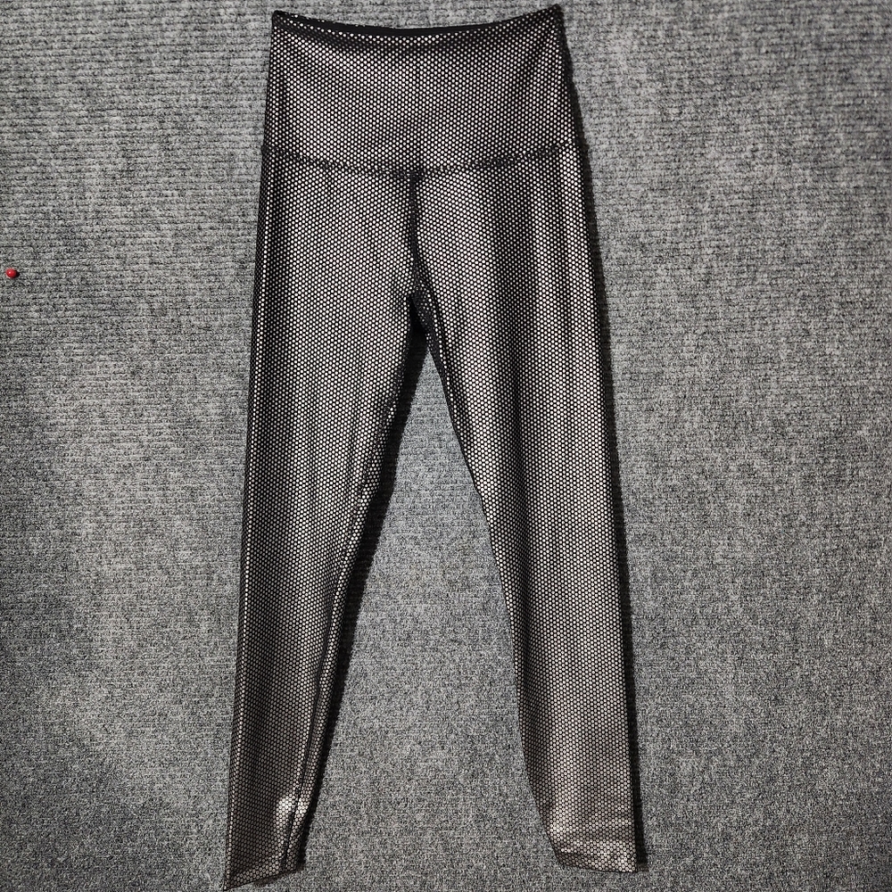 Beyond Yoga Spot On High Waisted Midi Leggings in Black Size M